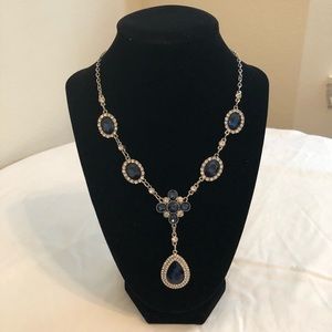 1 set beautiful necklace and earrings